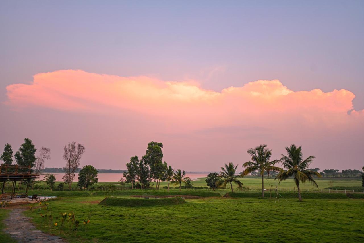 Fireflies Kabini Begūr エクステリア 写真